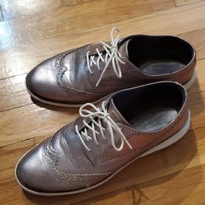 Cole haan grandevolution shortwing pink glitter